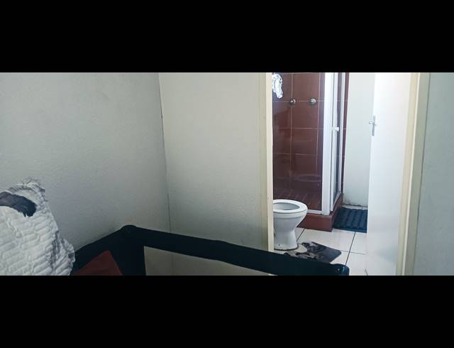 3 BEDROOM FREEHOLD FOR SALE IN WINDMILL PARK